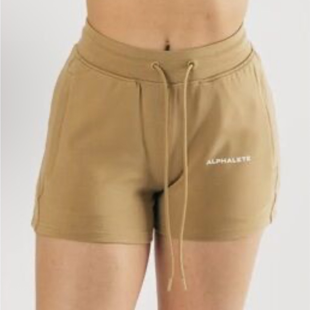 Alphalete essential core short